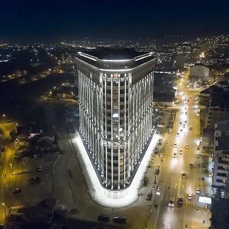 Private 5 Star In Flat Iron Üsküp